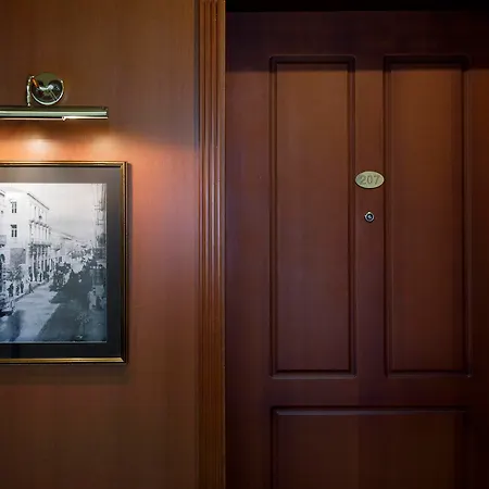 Rex Hotel 4*